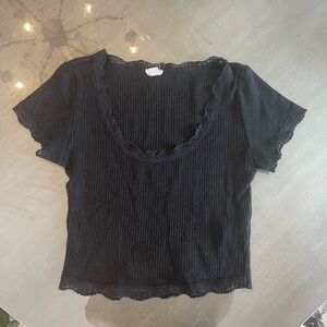 Garage lace tee